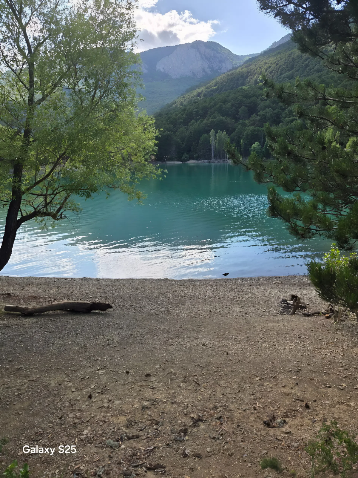 Бирюзовое озеро