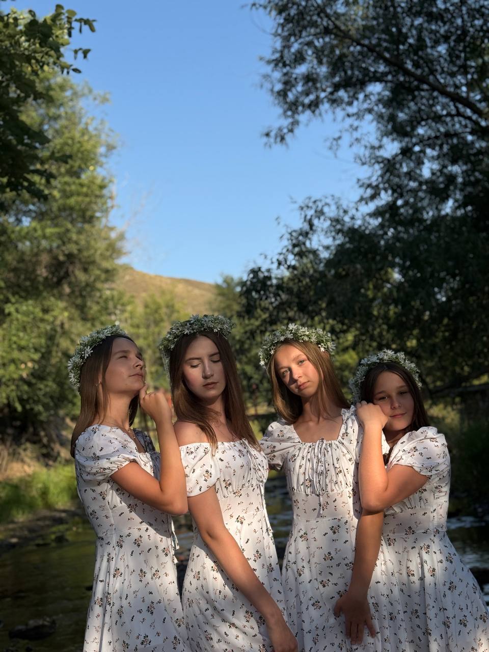 photo_5431346609968509991_y