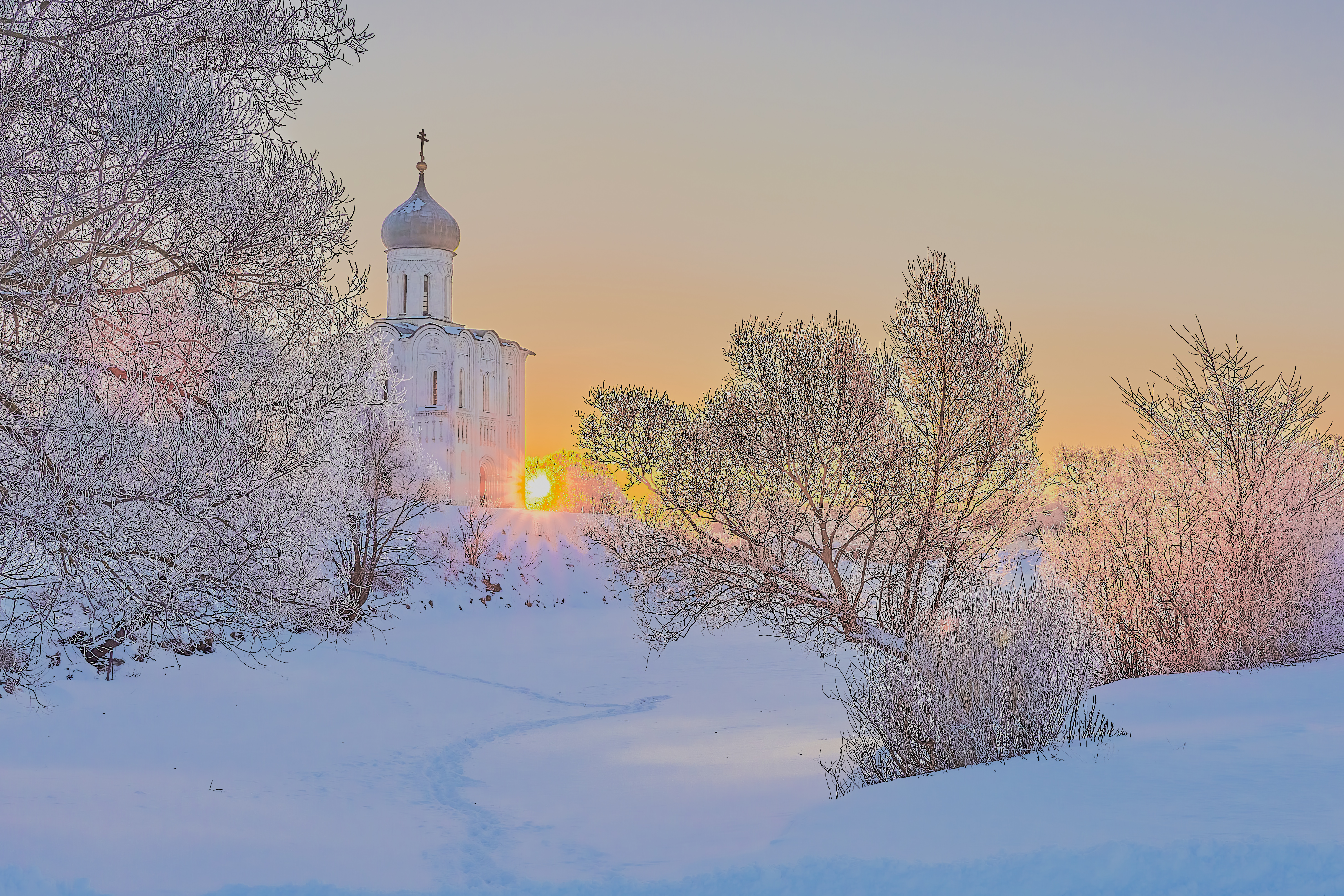 Морозный рассвет. Церковь Покрова на Нерли в Боголюбово под Владимиром._DSC1121_1