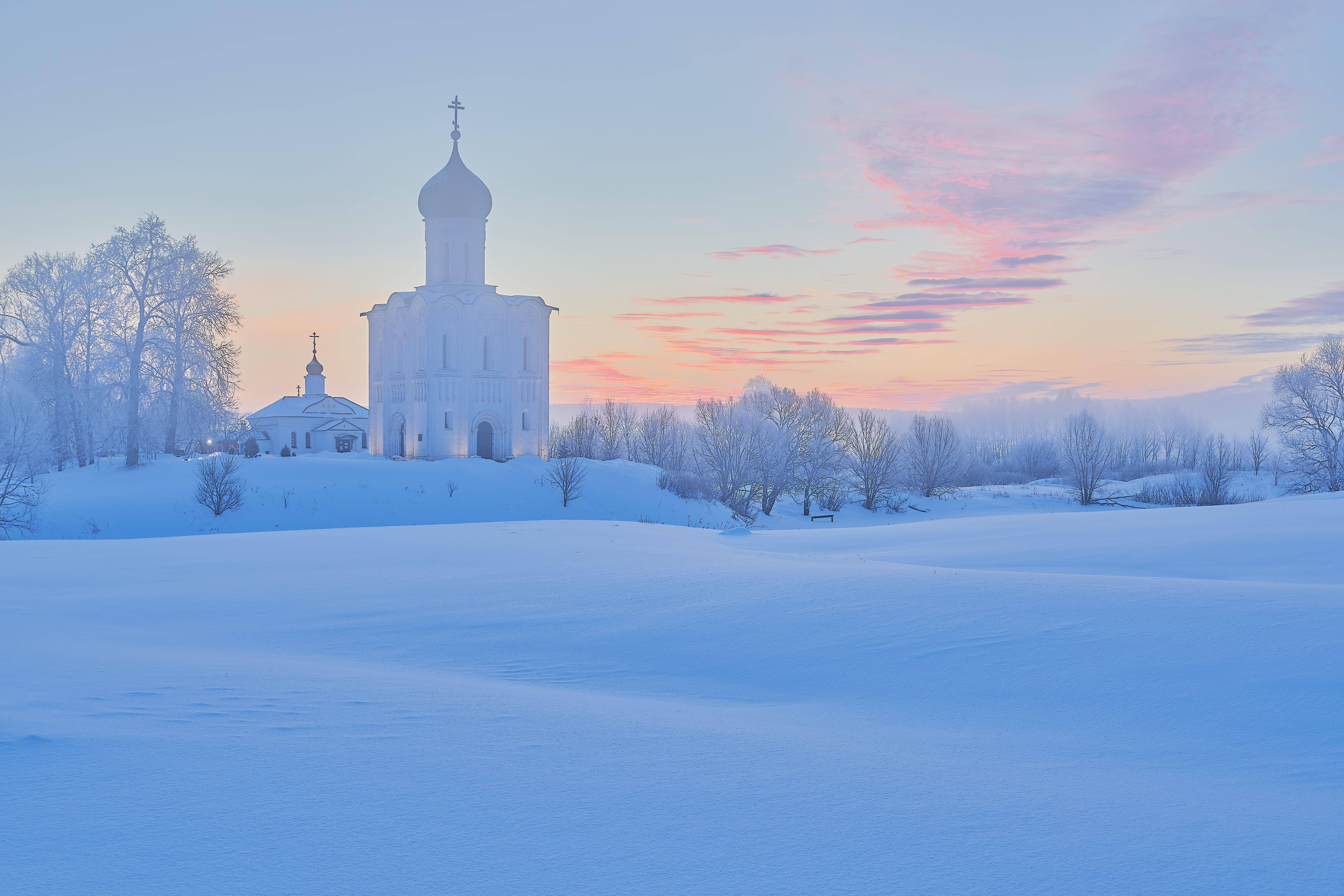 Морозный туман. Зимнее туманное утро у Церкви Покрова на Нерли в Боголюбово под Владимиром._DSC0730